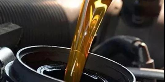 機油種類百科大全，不再傻傻分不清！